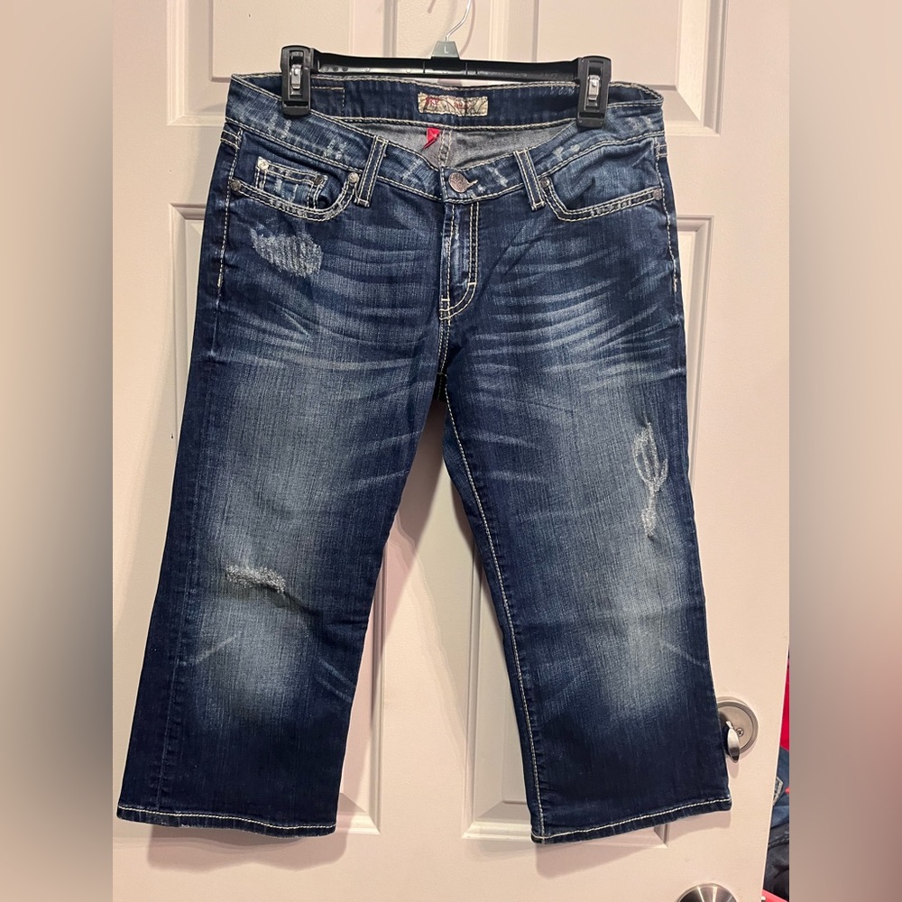 BKE Buckle Capri